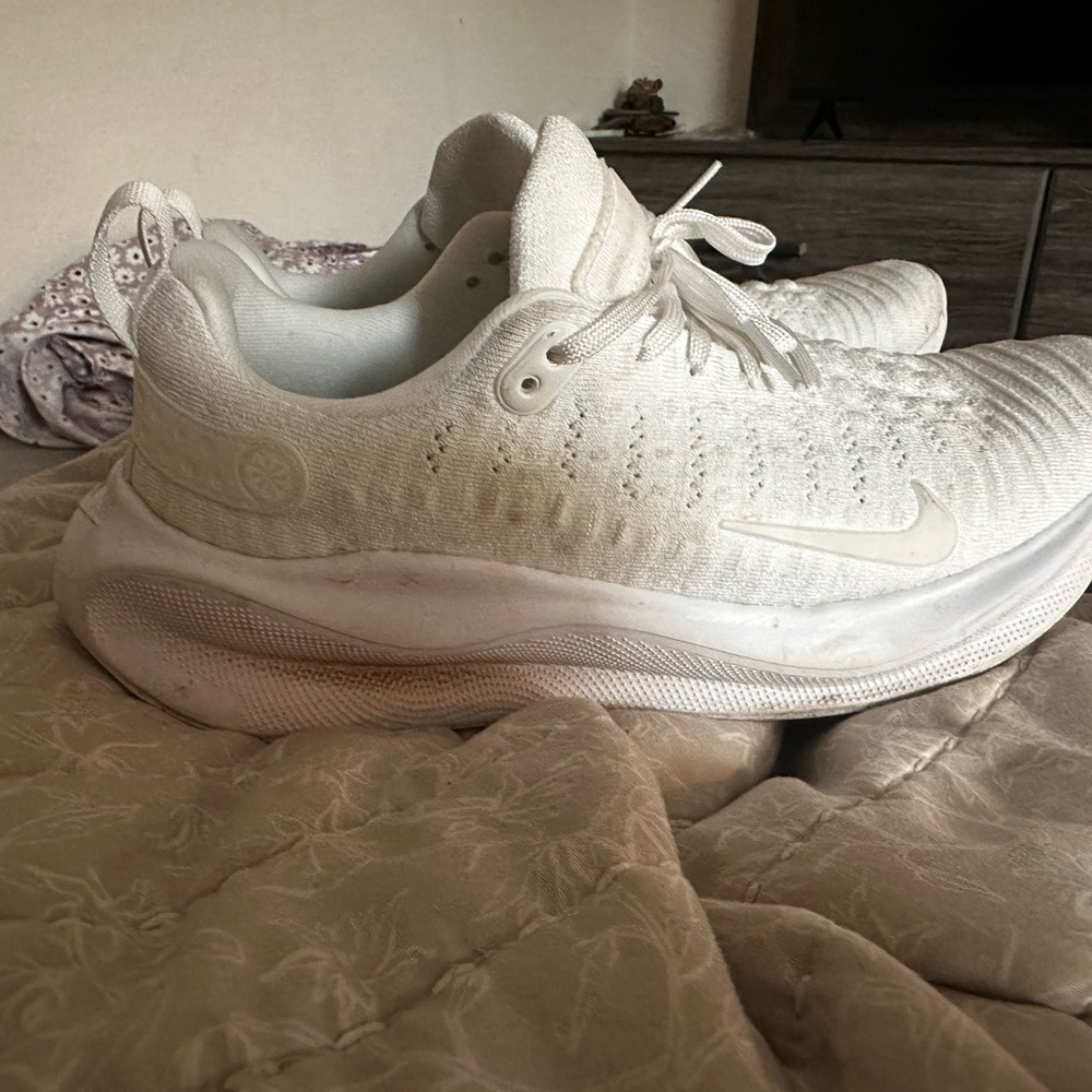 Infinity fly run 4 reactx size 8 women